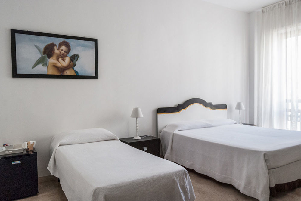 B&B Artemide เลชเช ภายนอก รูปภาพ